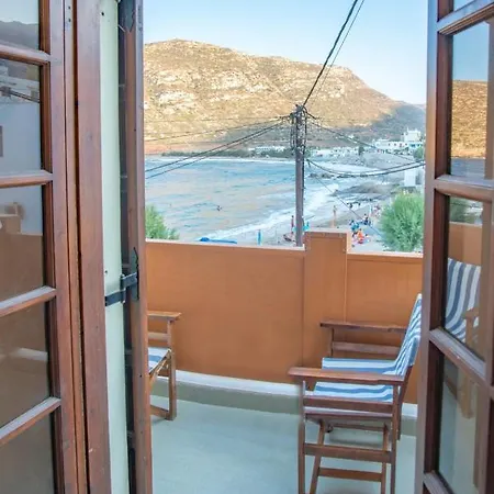 Studio Maira Seafront In To The Blue Nyaraló